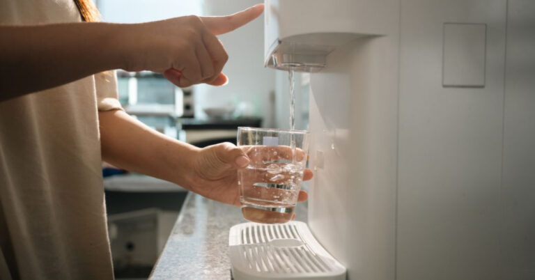 Conserto de Purificador de Água no Rio de Janeiro | Assistência Perto de Mim agua sem controle de temperatura